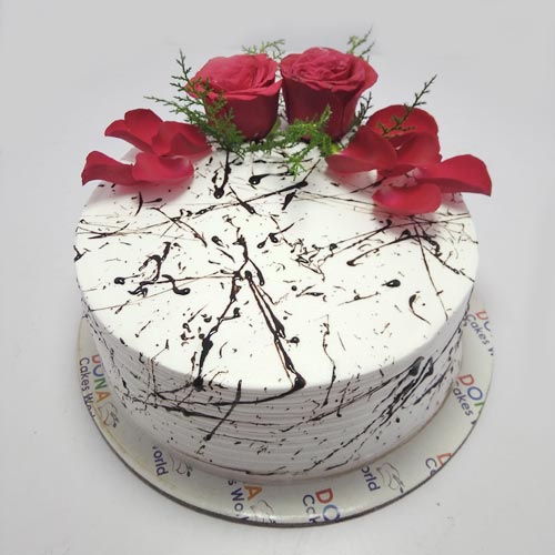 Classy Cake with Roses