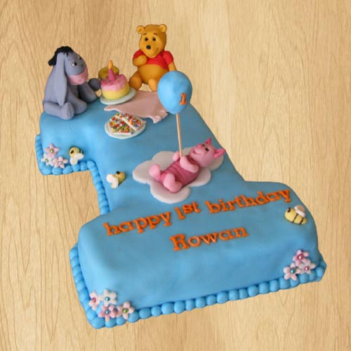 Winnie the Pooh Theme cake