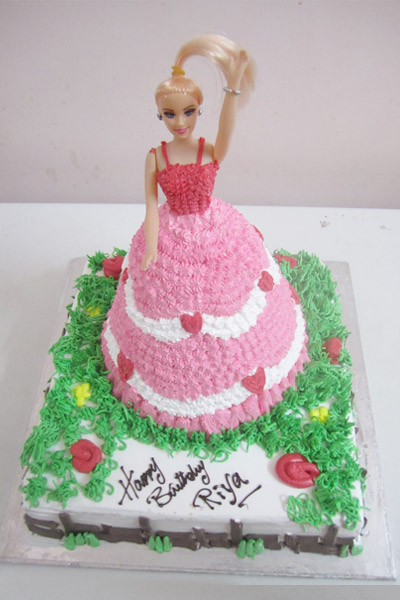 Barbie cake