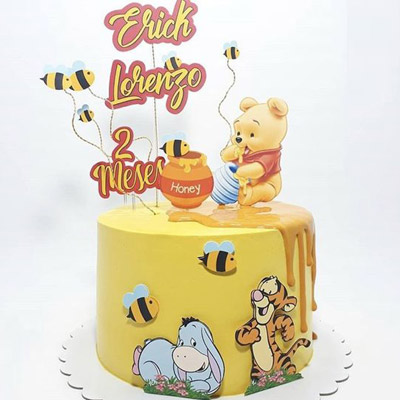 Lovely Winnie The Pooh Cake