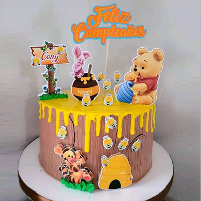 Winnie the Pooh Hunny Pot cake  Winnie the pooh birthday, Winnie