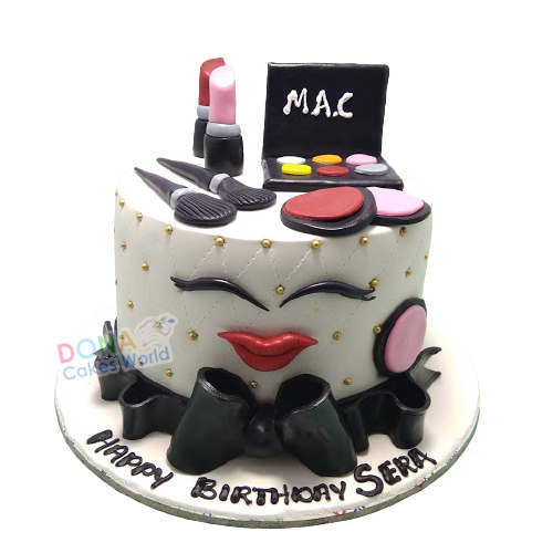 Cosmetic kit Fondant Cake