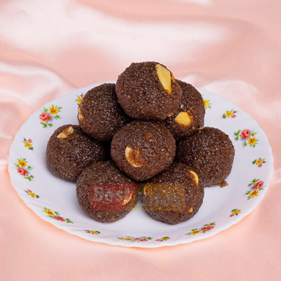 Nattu Sarkarai Ragi Laddu